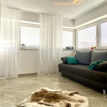 Appartamento Riva - Wohlfuehloase In Ruhiger Lage